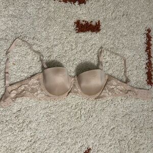Strapless Bra with Detachable Straps